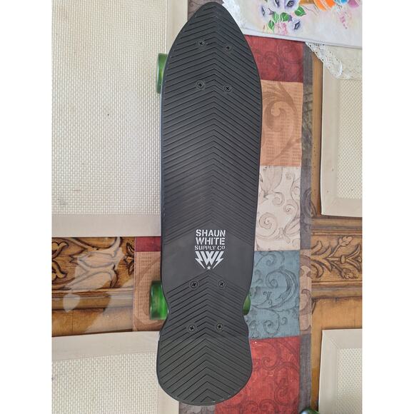 Shaun White Skateboard Supply Co Street Penny Board Black Green 22" 2 Available - Picture 1 of 9